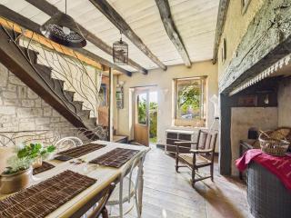 Jolie maison avec piscine et jardin au calme - 6