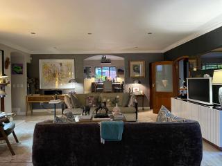 The Ridgeback, 4 Bedroom Resplendent Living, Bryanston - 9
