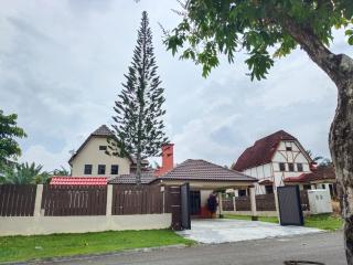 Fully gated AFamosa Sweet Moment Villa 790 - 2