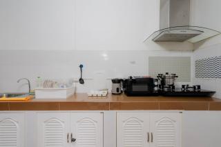 Charming 2-Bedroom House in Hua Hin Soi 80,12-Minute Walk to Beach - 2