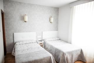Hostal La Corte - 8