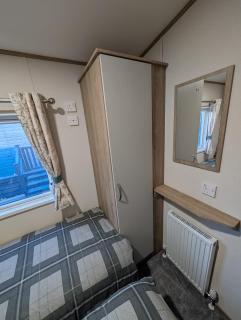 Elegant caravan home in Hampshire, United Kingdom 6 guests 2 bedroom 3 beds 1 sofa bed 2bathrooms - 8