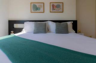 Capitalia Renovated 2BR in Santa Fes Heart - 8