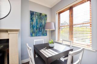 Chic 3-Bed House Near 3Arena & Bord Gáis Theatre - 4