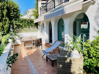 Marbella Beach House with Private Garden in Peaceful Area Close to Everything - Magnolia Properties - 0