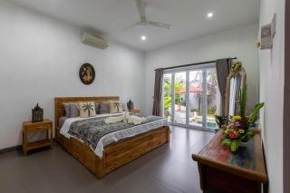 Villa Rosa - Spacious Oasis with Private Pool, close to Beach & Dining - 7