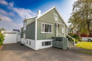 LL Properties - Spacious Historic Home - 0