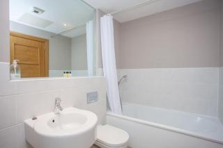 Stylish Merchant City Flat Glasgow - 1