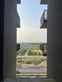 Spacious 2BHK apartment with balcony & view of Gulberg Greens - 3