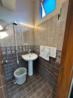 Deluxe 1BR Suite With Lift DHA PH 5 - 1