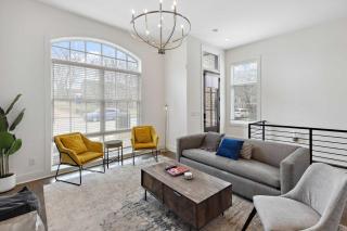 West End Oasis-New Building & Rooftop views - 8