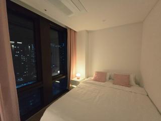 Busan Haeundae Beach Ocean Suite, 4 min walk - 5