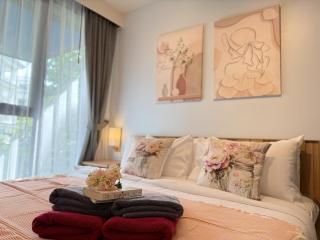 The Deck Patong Phuket by Mickey - 9