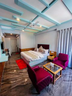 Resort Ashiana with Parking and Mountain View by Rohtang Hotels - 3