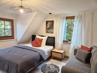 Fewo am See, Ferienhaus, 7 Schlafzimmer, Waschmaschine, Businesswohnung - 2