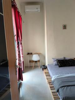 Taman Salak Homestay -5BR Entire House - 4