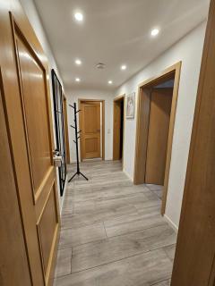 Fewo am See, Ferienhaus, 7 Schlafzimmer, Waschmaschine, Businesswohnung - 4