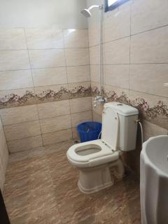 Hill View Guest House - Family Hotel at Central Location, near to Airport, Food Street and all amenities - 4