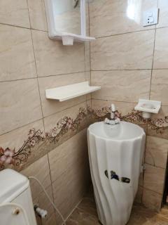 Hill View Guest House - Family Hotel at Central Location, near to Airport, Food Street and all amenities - 2