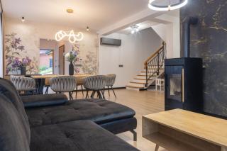 Przestrony apartament z trzema sypialniami - jacuzzi i parking w cenie - świetny wybór dla rodzin lub grupy znajomych - 7