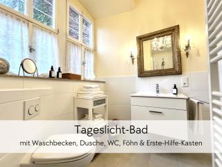 ALTE FÖRSTEREI - Altstadtwohnung mit Stil & Aufzug - in der Hinterburg in Schlitz - 1 Schlafzimmer - mit Parkplatz & Garten - Hunde willkommen - Schlitz - 1