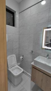 Elegant 1 Bedroom Apartment in Parklands - 5