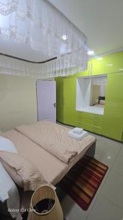 FAMILY CLICK HOMEs - 1
