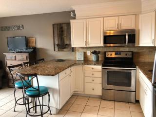 Sensational Seaside! Beach Condo w/ Full Kitchen - 9