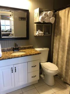 Sensational Seaside! Beach Condo w/ Full Kitchen - 2