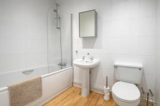 Rioland Apartment near Gatwick - 2