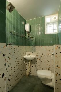 Sri Varee Residency- Near to KMCH hospital & Coimbatore Airport - 4