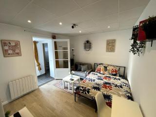 Studio Jacuzzi & Private Cinema - Paris south - 0