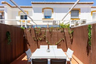 adosado con piscina junto a la playa - 7