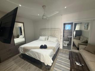 Skypool Guesthouse - 8
