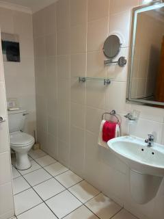 Avenues Guest House - 7