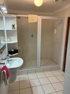 Avenues Guest House - 6