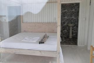 Harrys Cottages Cottage 5 right on the pink sand - 5