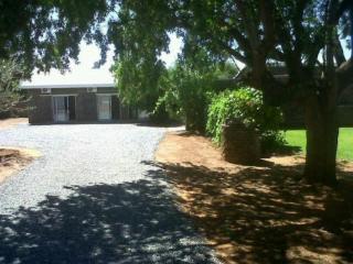 Chrisand Guesthouse - 3