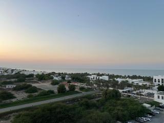 Pinnacle Row Seaview Elegance - 8