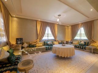 Villa privée & élégante avec piscine & jardin - 2