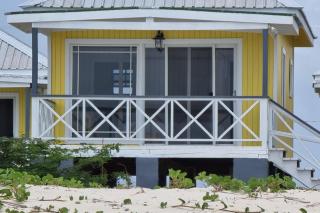 Captivating 1-Bed Cottage in Codrington - 7