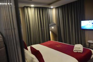 Goldcrest Mall and Residency One Bedroom Luxury Apartment DHA Phase 4 - 4