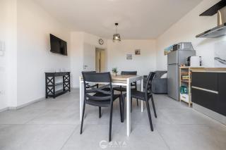 Modern 2BR Retreat in Pula - Bright & Quiet - 1