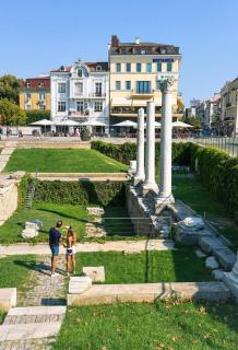 One-Bedroom Central and Modern Apartment - 6