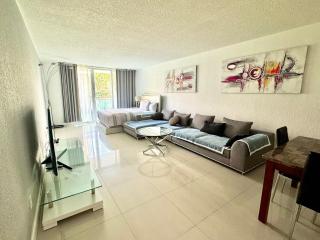 Luxury Ocean Reserve Condo Pool, Gym & Beach Access - 4
