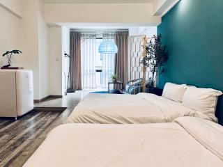 Hongyadong Jiefangbei - 1