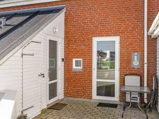 Apartment Hugo - 2-5km from the sea by Interhome - 4