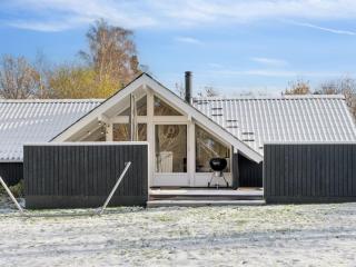 Holiday Home Janik - 1-3km from the sea by Interhome - 3
