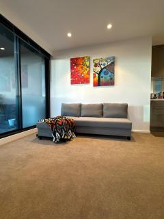 LvL 40 Skyline 2BR Balcony Epic Melbourne Views Free Parking - 6