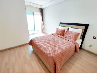 Perfect Stay Near Seafront with Beautiful City View - 7